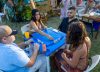 Sin boleto, pero con orgullo: así se vive el ambiente a las afueras de la residencia de Bad Bunny