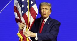 Trump promete cárcel a quienes quemen banderas: «Mucha gente dice que les gustaría un dictador»