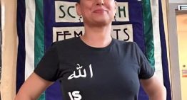 Detenida una activista marroquí acusada de blasfemia por posar con una camiseta con el mensaje: «Alá es lesbiana»