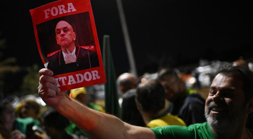 El Supremo de Brasil decreta arresto domiciliario para Bolsonaro por incumplir las medidas cautelares