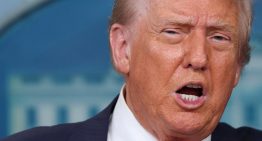 Trump retrasa la imposición de aranceles a China horas antes de que acabase la tregua comercial