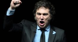 Milei se lanza de lleno a la campaña por las legislativas con un lema provocador: «Kirchnerismo Nunca Más»