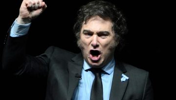 Milei se lanza de lleno a la campaña por las legislativas con un lema provocador: «Kirchnerismo Nunca Más»