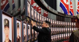 Kim Jong-un homenajea a los soldados norcoreanos que combatieron en la guerra de Ucrania en una elaborada ceremonia