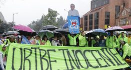 Miles de colombianos marchan en apoyo del expresidente Uribe y claman su inocencia