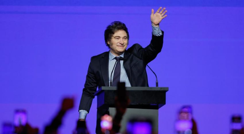 Una denuncia de espionaje sacude al Gobierno de Milei en plena campaña por las elecciones legislativas