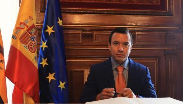 Noboa llama a marchar contra la Corte Constitucional para protestar contra la intromisión de los jueces