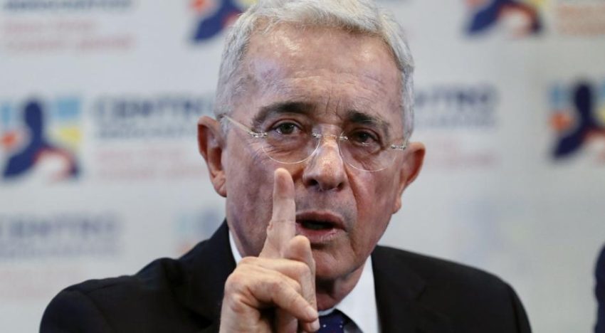 La Justicia le niega la libertad provisional al expresidente colombiano Uribe Vélez