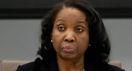 Un tribunal de apelación mantiene en su cargo a la gobernadora de la Fed despedida por Trump