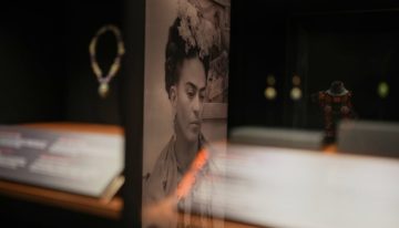 La familia Kahlo abre las puertas de su casa e invita a los visitantes al amado sótano de Frida
