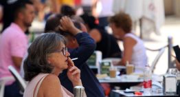 Sanidad amplía los espacios sin humo pero deja fuera de la ley antitabaco el empaquetado neutro