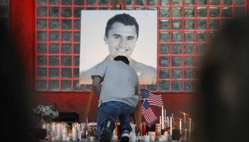 Oleada de despidos en EE.UU. por celebrar la muerte de Charlie Kirk