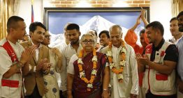 La expresidenta del Tribunal Supremo de Nepal jura como primera ministra tras la aprobación de la 'Generación Z'
