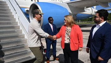 Los jefes militares de EE.UU. visitan Puerto Rico en plena escalada con Maduro