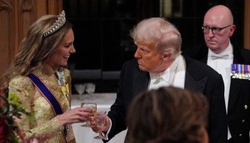 Los deslices protocolarios de Trump: un yanqui en la corte de Carlos III