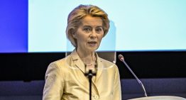 Von der Leyen lucha por el voto socialista ante el acoso ultra