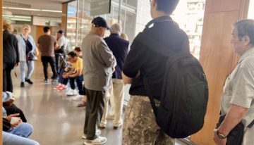 Los CAP denuncian el «caos» por la vacunación de la gripe sin cita previa en Catalunya