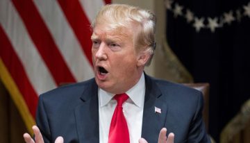 Trump cumple su amenaza: empieza el despido de funcionarios por el cierre gubernamental