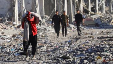 Israel emprende el repliegue de sus tropas y los gazatíes regresan a una Ciudad de Gaza arrasada