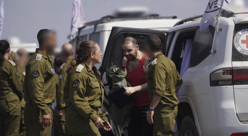El ejército israelí dice que la Cruz Roja se dirige a recoger los cuerpos de más rehenes muertos