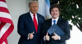 Trump promete apoyo total a Milei y condiciona la ayuda de EE.UU. a su reelección