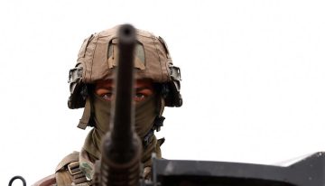 Francia juzgará a un militar por filtrar secretos de la defensa del país a una periodista