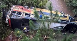 Al menos ocho muertos y cerca de 30 heridos en un accidente de autobús en Argentina Al menos ocho muertos y cerca de 30 heridos en un accidente de autobús en Argentina