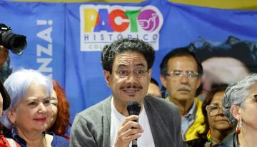 El senador Iván Cepeda, elegido como candidato presidencial del partido del presidente colombiano Gustavo Petro