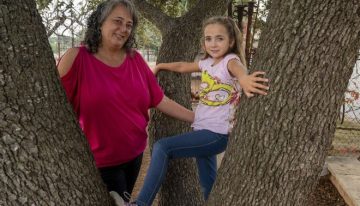 «Los árboles tienen hojas!»: una cirugía pionera en Sant Joan de Déu salva a una niña de la ceguera