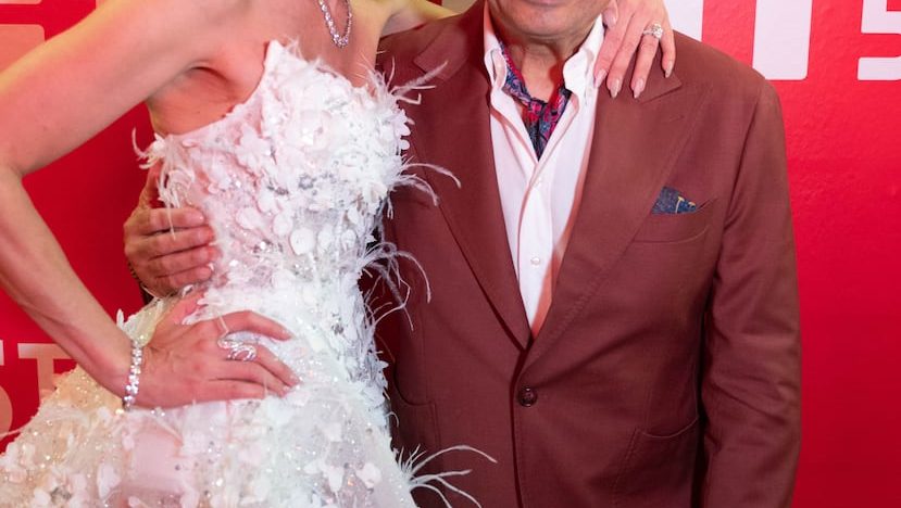 Gilberto Santa Rosa recibe el premio iHeartRadio Corazón Latino