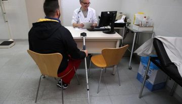 Uno de cada cuatro médicos se jubilará en la próxima década: «Es urgente una planificación para cubrir algunas especialidades»