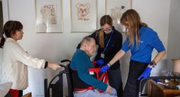 Los pacientes crónicos complejos de Catalunya tendrán un equipo de enfermeras a domicilio para evitar ingresos