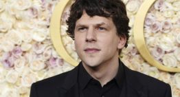 El actor Jesse Eisenberg avanza que en diciembre donará su riñón de forma altruista