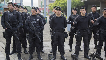 Muere un supuesto líder del Tren de Aragua tras caer de un sexto piso durante un operativo de la Policía colombiana