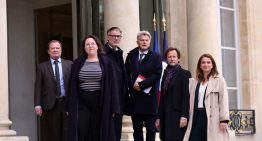 Macron no logra aclarar la salida a la crisis tras consultar a los partidos