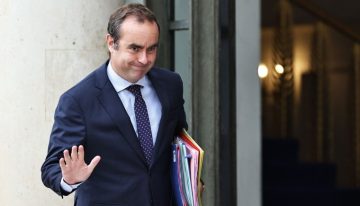 La parálisis política agrava la crisis económica y social de Francia, favoreciendo a la extrema derecha