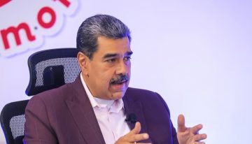 Maduro acusa a la oposición de preparar un ataque de 'falsa bandera' contra la Embajada de EE.UU. en Caracas