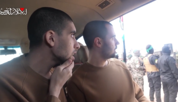 De la guardería al cautiverio juntos: los amigos secuestrados sobre los que Hamás volcó su tortura psicológica se reencuentran en Israel