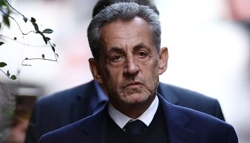 Dos policías se alojarán en la celda contigua a la de Sarkozy para garantizar su seguridad