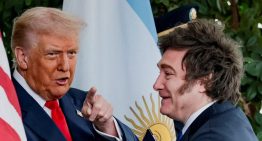 Argentina firma el rescate financiero con EE.UU. por 20.000 millones de dólares a días de las elecciones legislativas