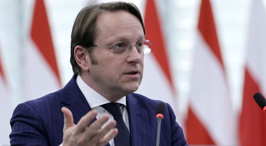 Los eurodiputados piden la suspensión del comisario Várhelyi mientras se aclara el caso de espionaje húngaro
