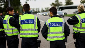 Detenido un hombre por animar a matar a políticos alemanes, como Merkel y Scholz