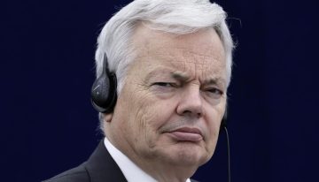 El excomisario de Justicia Didier Reynders, imputado por blanqueo de capitales