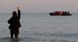 El Gobierno británico anuncia una reforma migratoria radical para «restaurar el orden y el control»