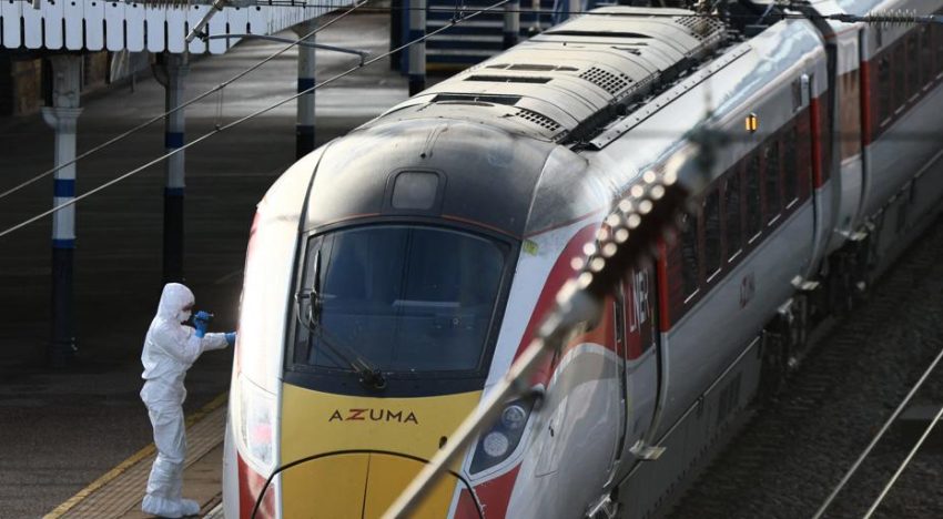 En libertad sin cargos uno de los dos detenidos por el apuñalamiento múltiple en un tren en Huntington