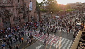 México afronta una oleada de manifestantes tras el asesinato del alcalde de Uruapan