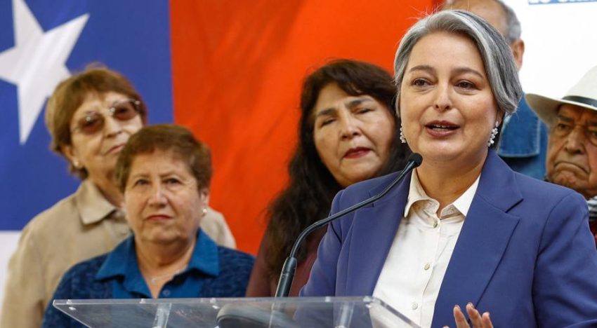 La candidata oficialista a la presidencia en Chile se afianza en el primer puesto debido a la dispersión de la oposición