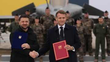 Zelenski anuncia la compra de 100 cazabombarderos Rafale franceses