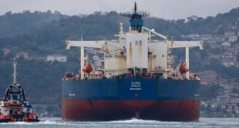 Ucrania ataca con drones navales dos petroleros de la 'flota fantasma' rusa en el mar Negro