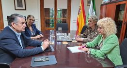 La asociación Amama se levanta de la mesa y rechaza firmar un «acuerdo de confidencialidad» con la Junta de Andalucía